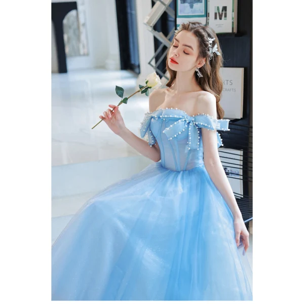 Elegante Blau Ballkleider 2022 A Linie Schleife Off Shoulder Ärmellos Rückenfreies Perle Lange Festliche Kleider