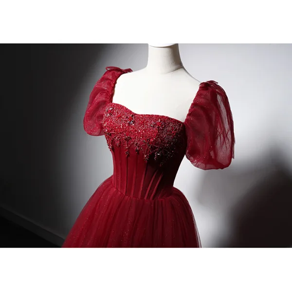 Élégant Bordeaux Fait main Perlage Faux Diamant Paillettes Robe De Bal 2022 Princesse Encolure Carrée Manches Courtes Dos Nu Longue Promo Robe De Ceremonie