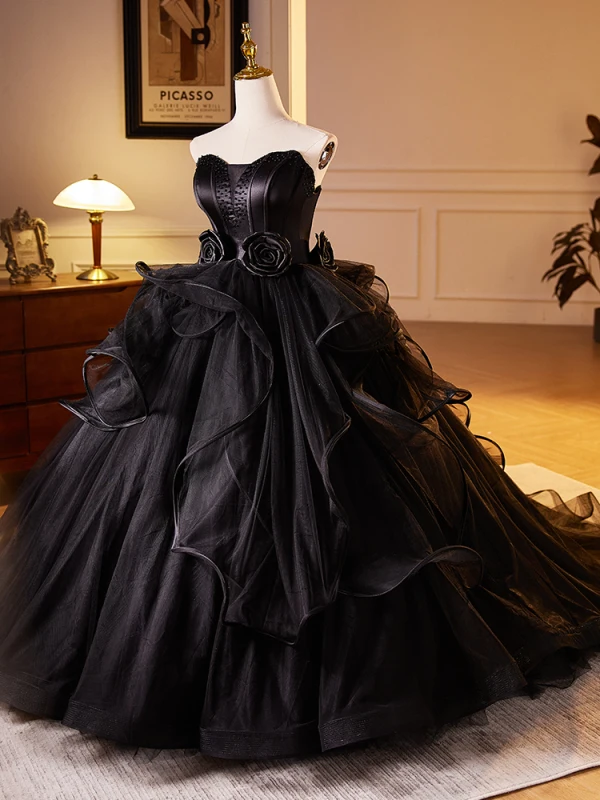 Fashion Black Appliques Cascading Ruffles Prom Dresses 2024 Ball Gown Strapless Sleeveless Backless Court Train Prom Formal Dresses