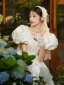 Vintage / Retro Ivory Appliques Satin Wedding Dresses 2024 A-Line / Princess Scoop Neck Puffy Short Sleeve Backless Sweep Train Wedding