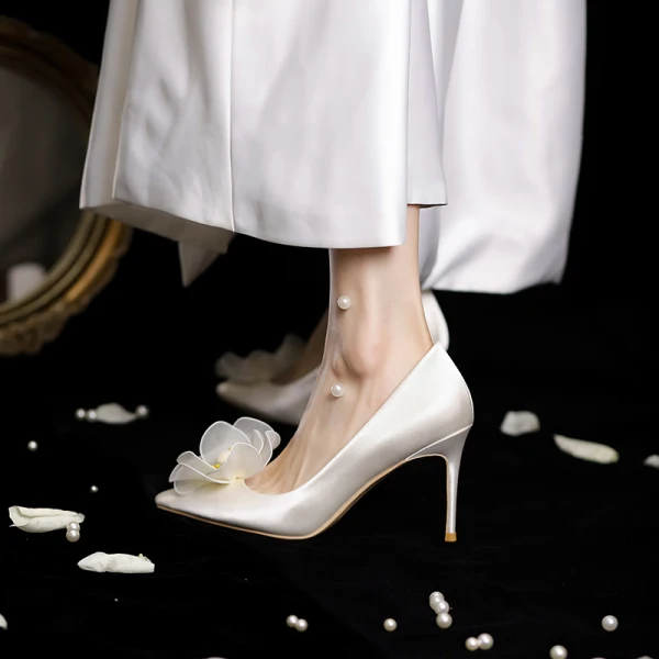 Eleganta Elfenben Appliqués Satin Brudskor Högklackade 2022 8 cm Stilettklackar Spetsiga Bröllop Pumps