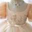 Mode Champagne Perlage Perle Paillettes En Dentelle Fleur Anniversaire Robe Ceremonie Fille 2022 Robe Boule U-Cou Gonflée Manches Courtes Ceinture Noeud Courte Dos Nu Robe Ceremonie Fille
