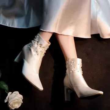 Fashion Ivory Pearl Satin Winter Wedding Shoes 2024 8 Cm Stiletto Heels Pointed Toe Wedding Boots