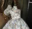 Sexy Weiß Perlenstickerei Pailletten Kurze Geburtstag Blumenmädchenkleider 2024 Ballkleid Stehkragen Ärmellos Rückenfreies