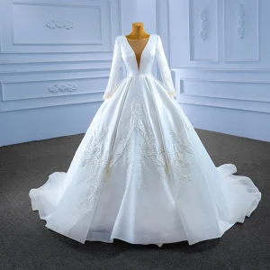 High End White Satin Wedding Dresses 2022 Ball Gown Scoop Neck Long Sleeve Beading Lace Flower Sash Chapel Train Wedding