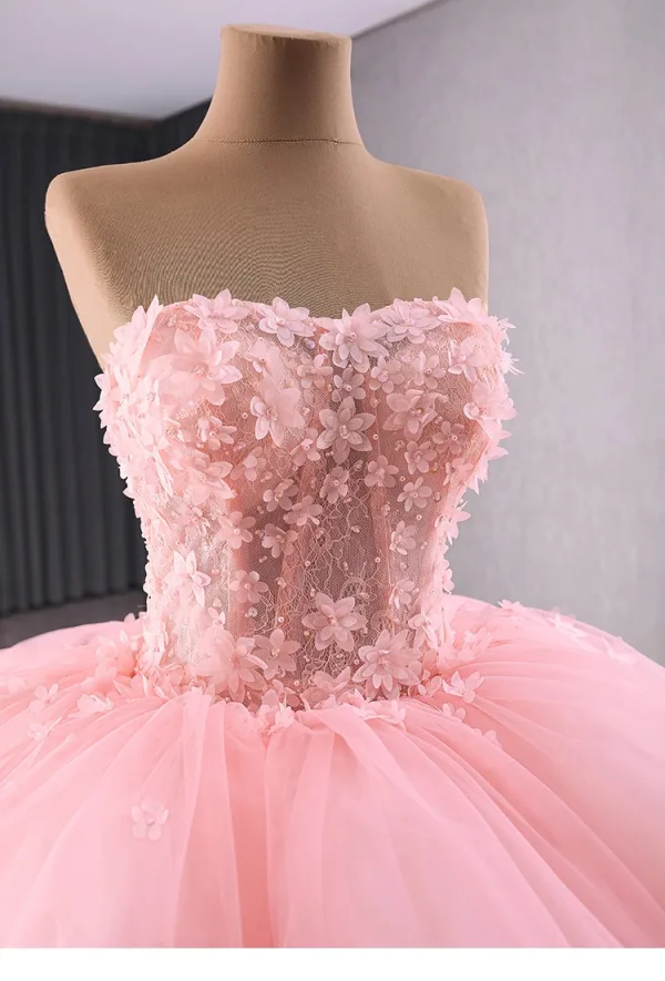 High-end Herlig Rødmende Rosa Gripende Ruffles Perle Appliques Brudekjoler 2024 Ballkjole Kjæreste Uten Ermer Ryggløse Domstol Tog Ball