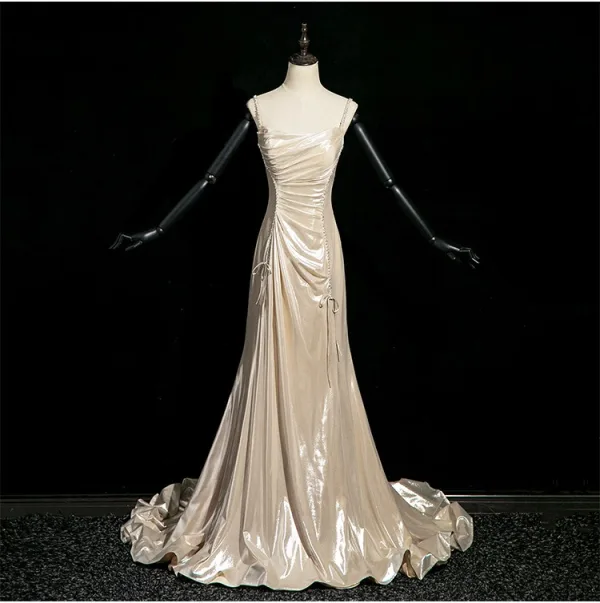 Sexy Champagner Strass Pailletten Abendkleider 2025 Meerjungfrau Spaghettiträger Ärmellos Rückenfreies Sweep / Pinsel Zug Abend Festliche Kleider