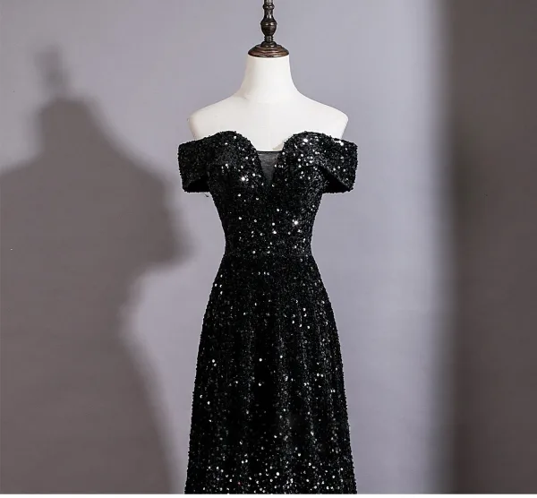 Dazzling Black Sequins Evening Dresses 2026 A-Line / Princess Off-The-Shoulder Short Sleeve Backless Sweep Train
