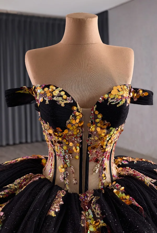 Haut de Gamme Noire Fait main Perlage Paillettes Quinceañera Robe De Bal 2025 Robe Boule De l'épaule 1/2 Manches Dos Nu Tribunal Train Robe De Ceremonie