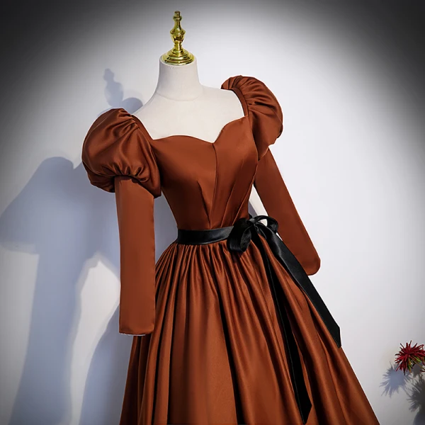 Vintage / Originale Marron Satin Robe De Bal 2023 Robe Boule Encolure Carrée 3/4 Manches Dos Nu Noeud Ceinture Train De Balayage Promo Robe De Ceremonie