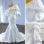 High End Elegante Weiß Satin Perlenstickerei Pailletten Brautkleider / Hochzeitskleider 2023 Meerjungfrau Fallende Rüsche One-Shoulder Kurze Ärmel Rückenfreies Hof-Schleppe Hochzeit