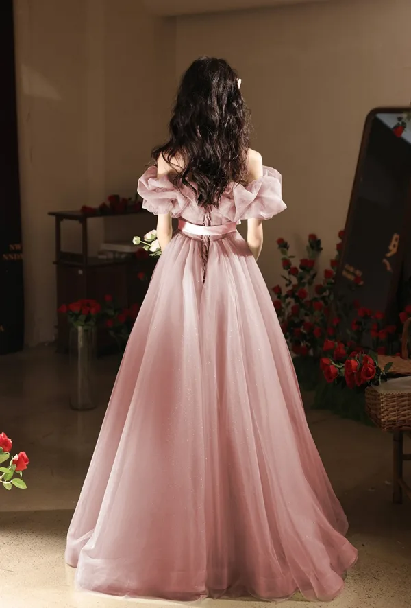Schöne Rosa Schleife Stoffgürtel Ballkleider 2024 A Linie Rüschen Off Shoulder Kurze Ärmel Rückenfreies Lange Ball Festliche Kleider