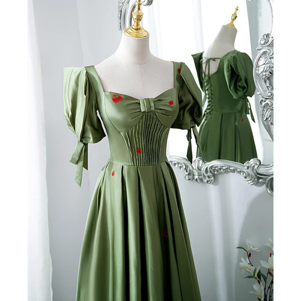Vintage / Retro Olive Green Strawberry Satin Prom Dresses 2022 A-Line / Princess Square Neckline Bow Short Sleeve Backless Floor-Length / Long Prom Formal Dresses
