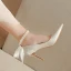 Élégant Ivoire Perle Noeud Bride Cheville Chaussure De Mariée 2023 Satin 8 cm Talons Aiguilles À Bout Pointu Mariage Escarpins Talons Hauts