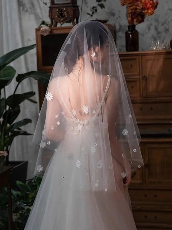 Elegant White Appliques 1.5 m Wedding Veils 2025 Tulle