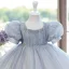 Élégant Gris Perle Courte Anniversaire Robe Ceremonie Fille 2024 Robe Boule U-Cou Gonflée Manches Courtes Noeud