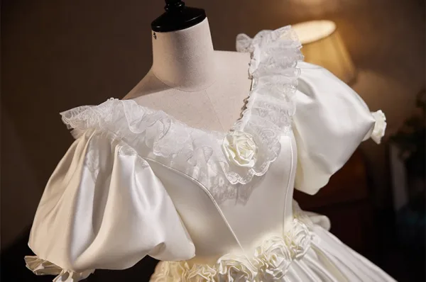 Vintage / Retro Ivory Satin Appliques Wedding Dresses 2025 Ball Gown V-Neck Puffy Short Sleeve Backless Court Train