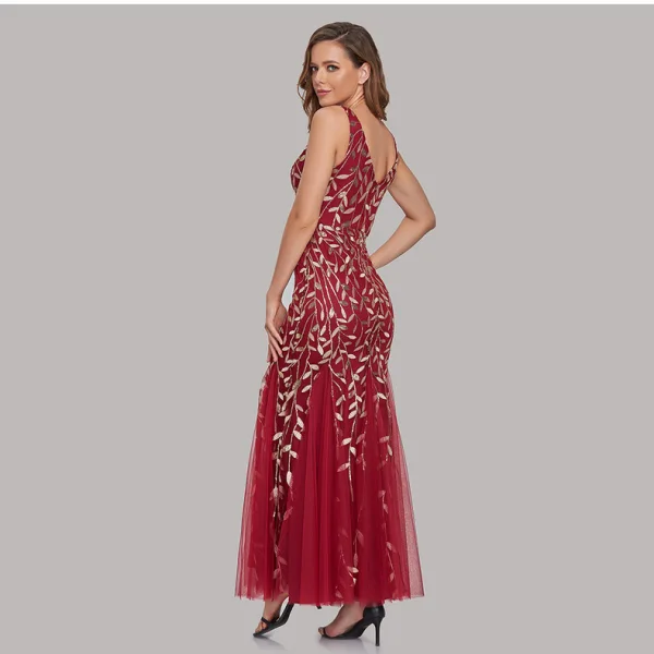 Chic / Beautiful Burgundy Sequins Evening Dresses 2023 Trumpet / Mermaid V-Neck Sleeveless Backless Floor-Length / Long Evening Party Formal Dresses