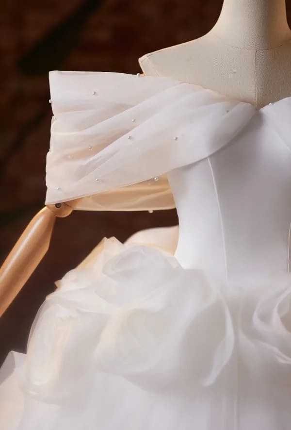 Elegant White Appliques Wedding Dresses 2025 Ball Gown Off-The-Shoulder Short Sleeve Backless Floor-Length / Long Wedding