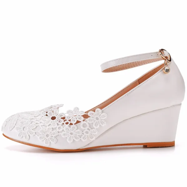 Élégant Blanche En Dentelle Fleur Chaussure De Mariée 2022 5 cm Compensées À Bout Rond Mariage Talons Hauts