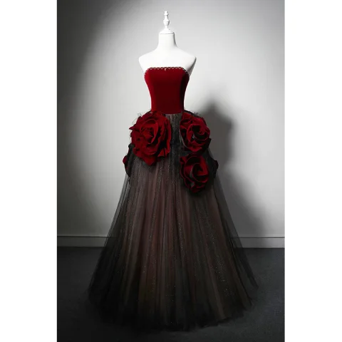 Sjarmerende Burgunder Perle Rhinestone Glitter Ballkjoler 2024 Prinsesse Appliques Strapless Uten Ermer Ryggløse Lange Formelle Kjoler
