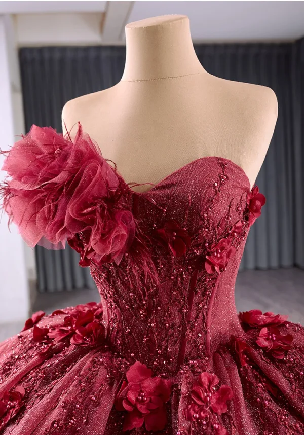 High-end Burgundy Appliques Pearl Sequins Prom Dresses 2024 Ball Gown Strapless Sleeveless Backless Chapel Train Tulle Prom Formal Dresses