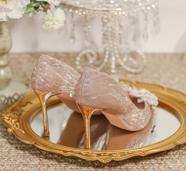 Charming Champagne Beading Lace Flower Pearl Sequins Leather Wedding Shoes 2023 8 cm Stiletto Heels Pointed Toe Wedding Pumps High Heels