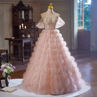 High End Rodnande Rosa Beading Pärla Rhinestone Cascading Volanger Balklänningar 2024 Balklänning Av Axeln Ärmlös Halterneck Långa Bal Formella Klänningar