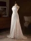 Schöne Weiß Spitze Blumen Applikationen Satin Leichtes Brautkleider / Hochzeitskleider 2025 A Linie Spaghettiträger Ärmellos Rückenfreies Sweep / Pinsel Zug Hochzeit