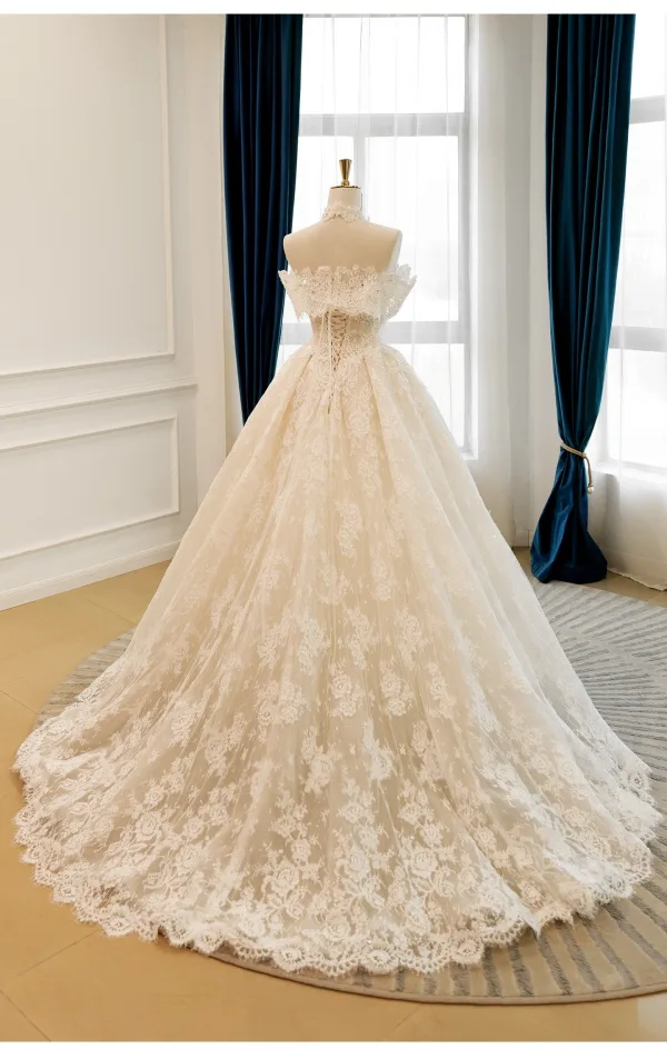 Luxury / Gorgeous White Beading Pearl Sequins Lace Flower Wedding Dresses 2026 Ball Gown Strapless Sleeveless Backless Floor-Length / Long