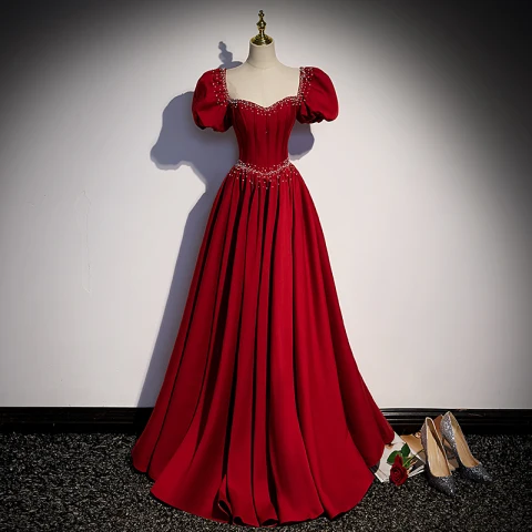 Elegante Burgunderrot Satin Ballkleider 2022 A Linie Eckiger Ausschnitt Perlenstickerei Geschwollenes Kurze Ärmel Rückenfreies Schleife Lange Festliche Kleider