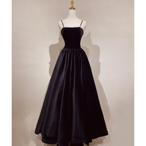 Elegant Svart Suede Perle Ballkjoler 2022 Prinsesse Spaghettistropper Uten Ermer Ryggløse Lange Ball Formelle Kjoler