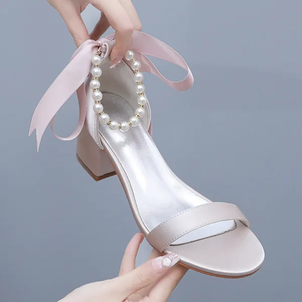 Fashion Champagne Pearl Ankle Strap Bow Satin Wedding Shoes 2024 5 cm Thick Heels Open / Peep Toe Wedding Sandals High Heels