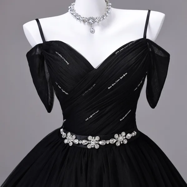 Vintage Negro Rhinestone Vestidos de gala 2026 Ball Gown Spaghetti Straps Manga Corta Sin Espalda Tul