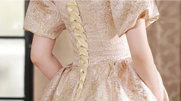 Élégant Champagne Paillettes Robe De Bal 2024 Princesse Encolure Carrée Manches Courtes Dos Nu Longue Promo Robe De Ceremonie