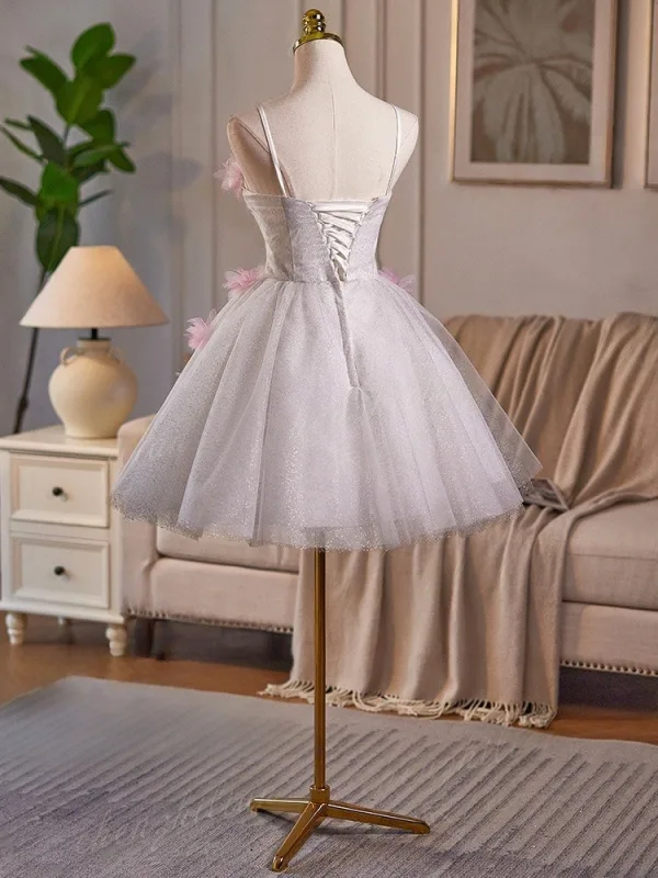 Charmant Rougissant Rose Perle Paillettes Appliques de retour Courte Robe De Graduation 2025 Princesse Bretelles Spaghetti Sans Manches Dos Nu Tulle