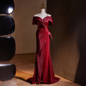 Élégant Bordeaux Paillettes Robe De Bal 2024 Trompette Sirène De L Épaule Manches Courtes Dos Nu Train De Balayage Promo Robe De Ceremonie