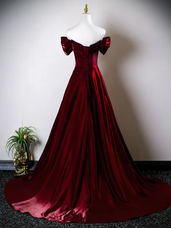 Chic / Beautiful Burgundy Prom Dresses 2025 Ball Gown Off-The-Shoulder Short Sleeve Backless Sweep Train Formal Dresses