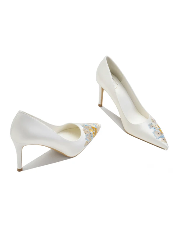 Elegant White Embroidered Satin Wedding Shoes 2024 6 cm Stiletto Heels Pointed Toe Wedding Pumps High Heels