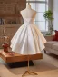 Chic / Beautiful White Cascading Ruffles Homecoming Short Graduation Dresses 2025 A-Line / Princess Strapless Sleeveless Backless