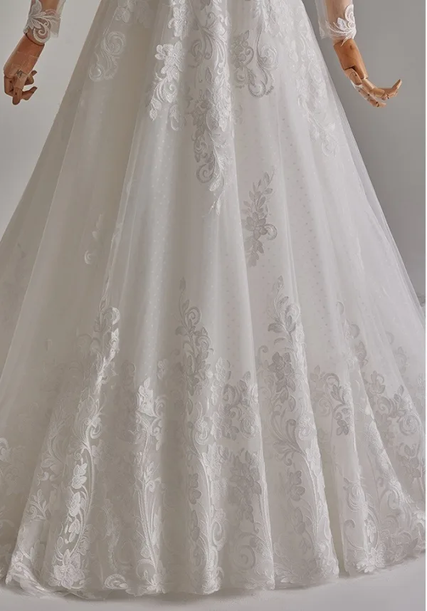 Élégant Blanche En Dentelle Fleur Robe De Mariée 2025 Robe Boule De l'épaule Manches Longues Dos Nu Train De Balayage