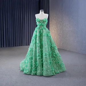 High End Charmig Sage Grön Beading Paljetter Appliqués Balklänningar 2023 Prinsessa Spaghettiband Ärmlös Halterneck Svep Tåg Bal Formella Klänningar