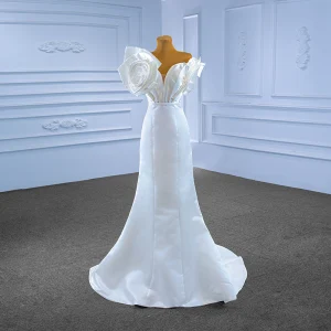 Chic Beautiful White Satin Wedding Dresses 2022 Trumpet Mermaid Sleeveless Strapless Flower Backless Sweep Train