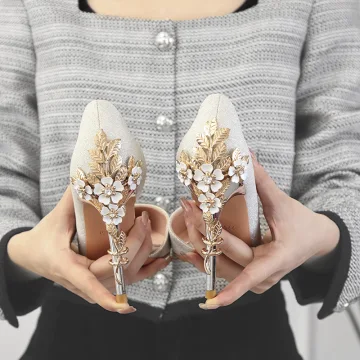 Charming Glitter White Wedding Shoes 2023 10 Cm Stiletto Heels Pointed Toe Wedding High Heels