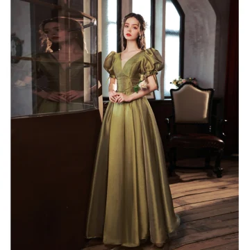 Élégant Vert Trèfle Robe De Bal 2022 Princesse V Cou Gonflée Manches Courtes Dos Nu Longue Promo Robe De Ceremonie