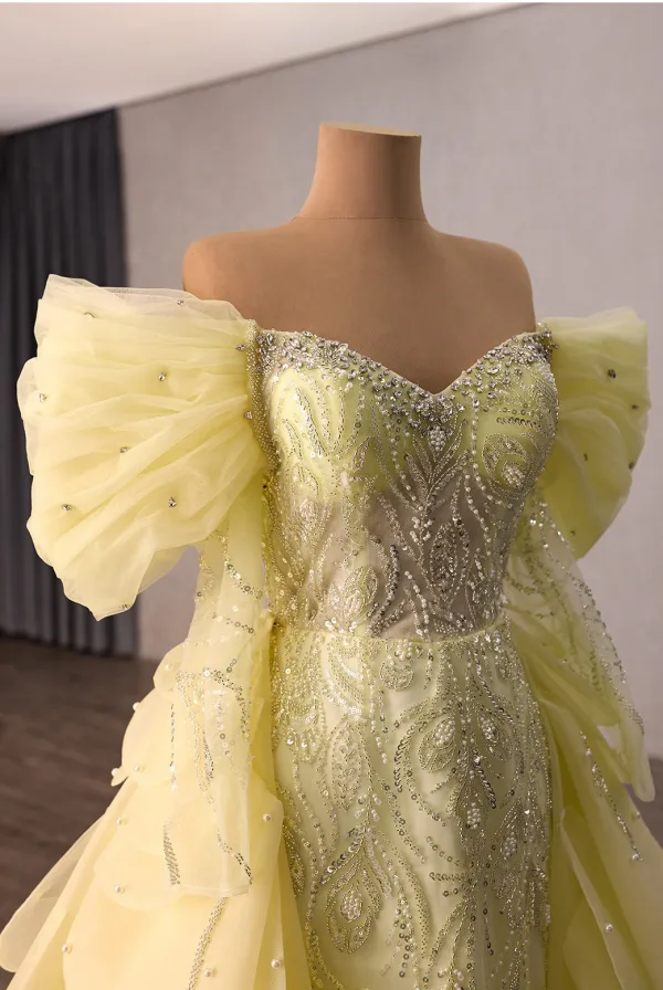 High End Gelb Fallende Rüsche Handgefertigt Perlenstickerei Perle Pailletten Ballkleider 2026 Meerjungfrau Off Shoulder Lange Ärmel Rückenfreies Sweep / Pinsel Zug Festliche Kleider