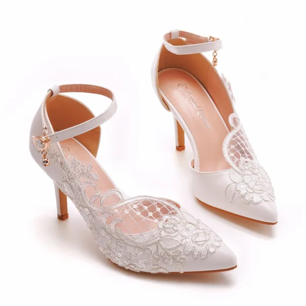 Elegant White Lace Flower Wedding Shoes 2023 Wedding Ankle Strap 8 cm Stiletto Heels Pointed Toe Wedding Shoes High Heels