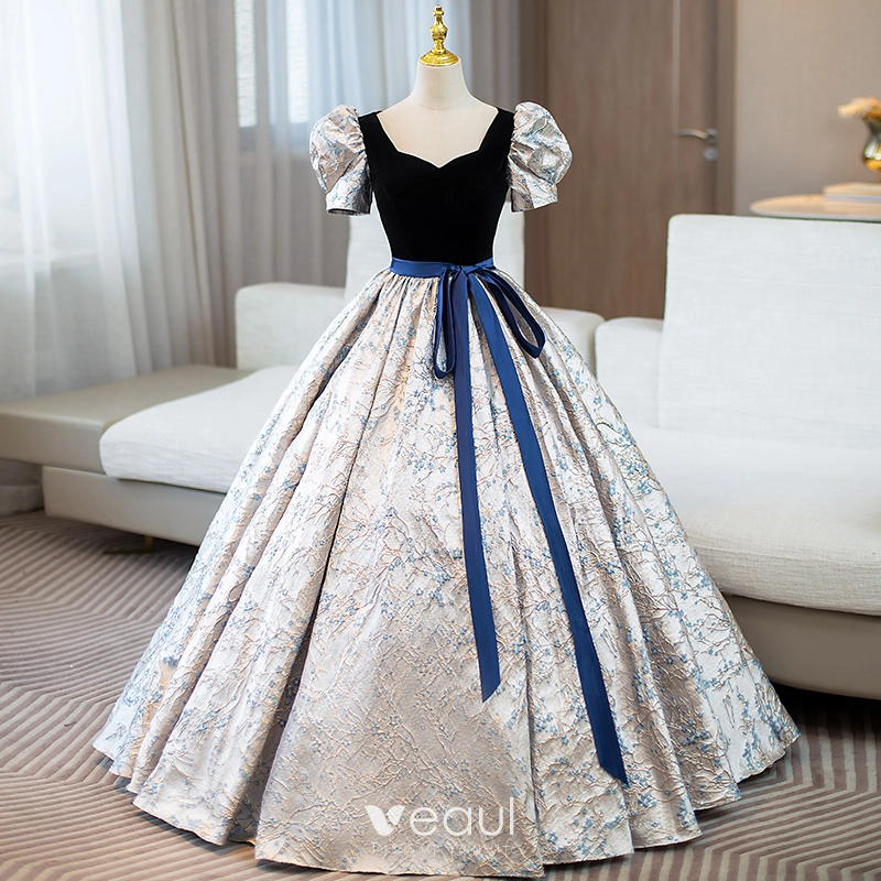 Elegant Navy Blue Embroidered Bow Sash Prom Dresses 2024 Ball Gown V-Neck Puffy Short Sleeve Floor-Length / Long Prom Formal Dresses Elegant Navy Blue Embroidered Bow Sash Prom Dresses 2024 Ball Gown V-Neck Puffy Short Sleeve Floor-Length / Long Prom Formal Dresses