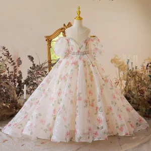 Snygga Fina Vita Blommig Bal Brudnäbbsklänning 2022 Balklänning Urringning Pärla Rhinestone Pösigt Korta Ärm Halterneck Domstol Tåg Brudnäbbsklänning