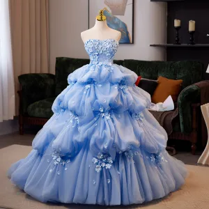 Sjarmerende Himmelen Blå Perle Appliques Gripende Ruffles Ballkjoler 2025 Ballkjole Strapless Uten Ermer Ryggløse Feie Tog Formelle Kjoler